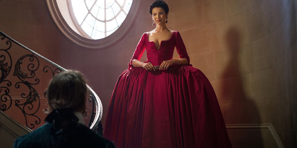 hbz-outlander-s2e2-claire-red-dress-1504236788