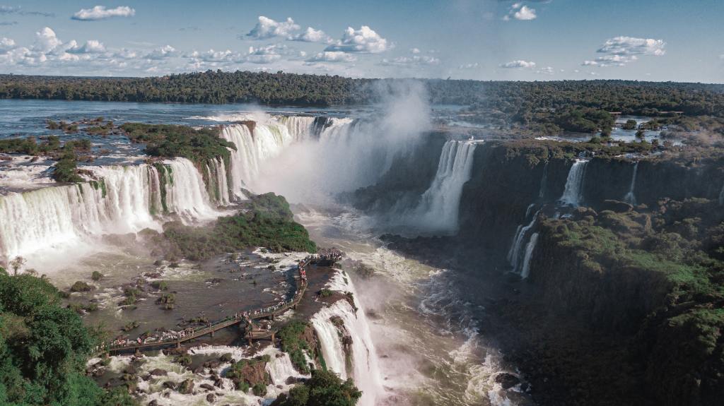 Vale a pena fazer o Macuco Safari em Foz do&nbsp;Iguaçu?